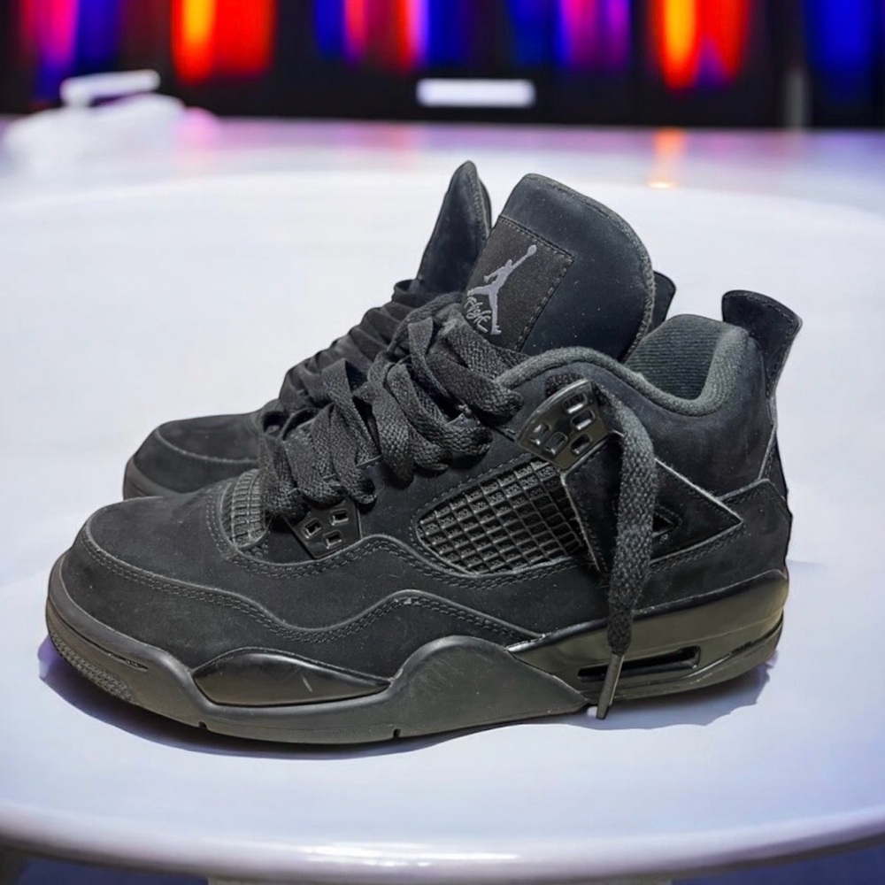 Size 7- Jordan 4 Retro Mid Black Cat!